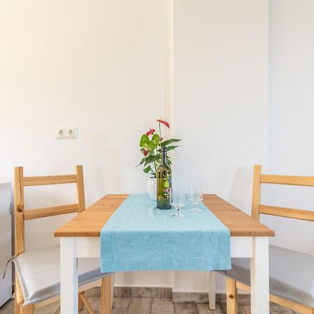 Magriplis Hill Apts Гувес Стая снимка