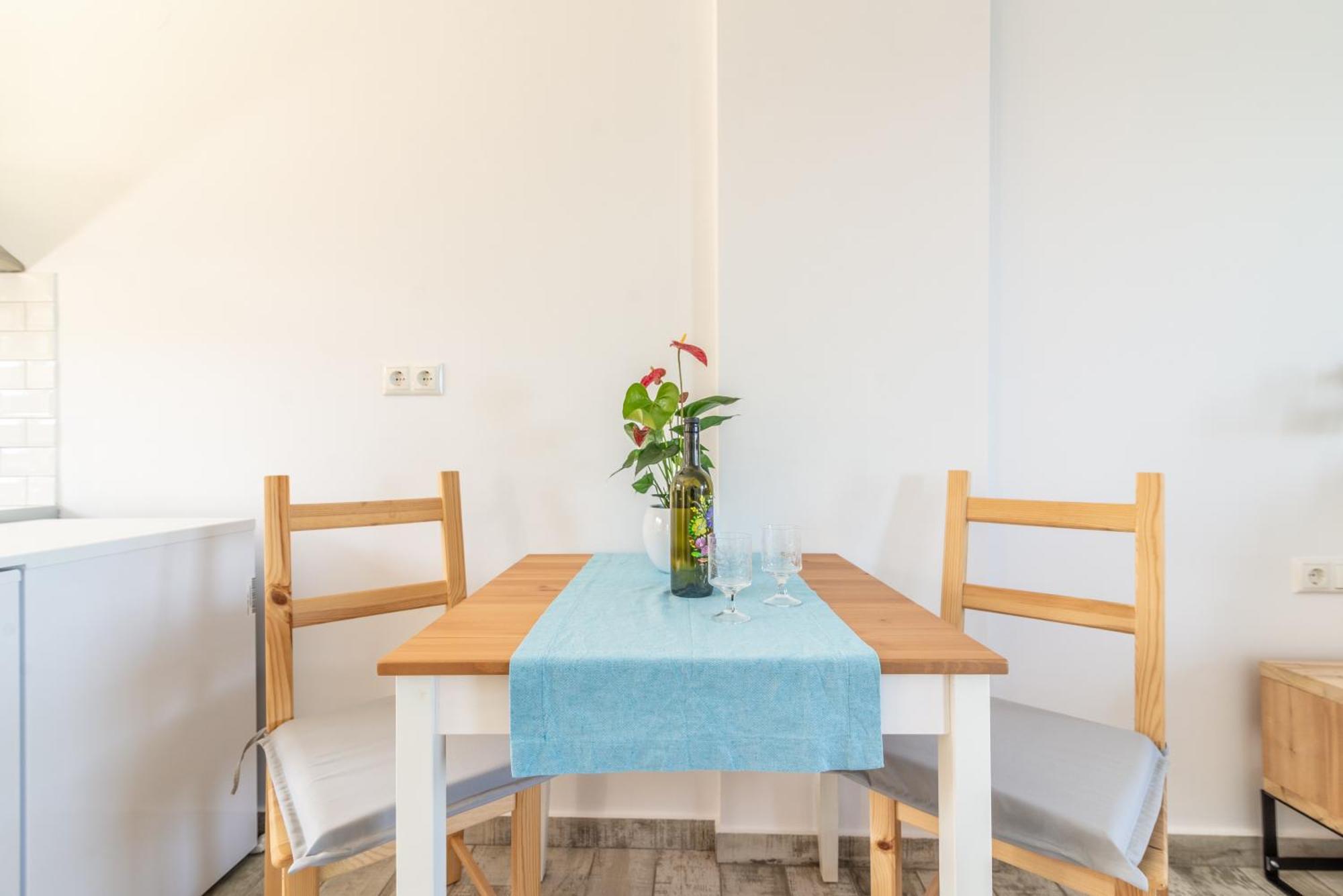 Magriplis Hill Apts Гувес Стая снимка